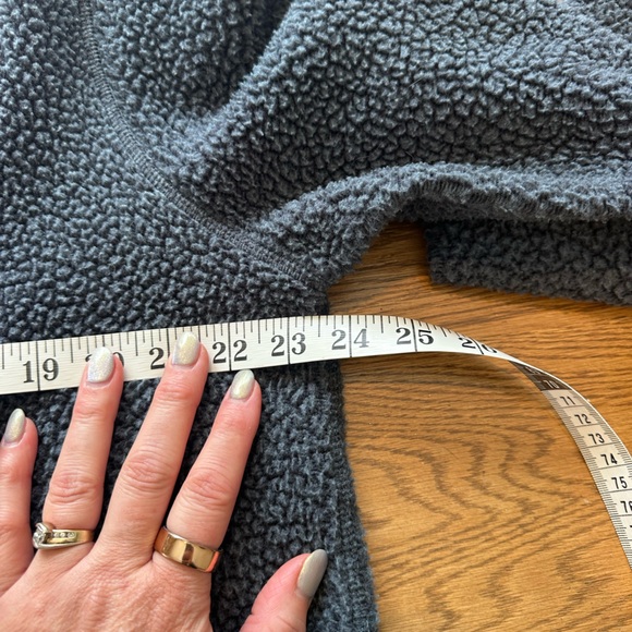 Navy Fleece Carhartt Pullover - Picture 5 of 7